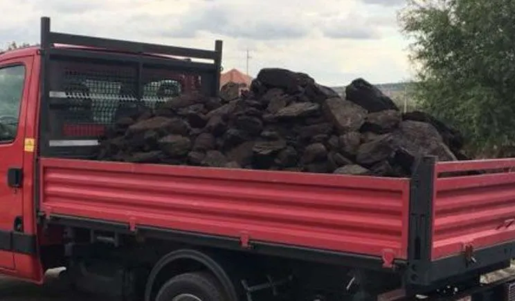 Hoții de cărbune fac ravagii la minele din Gorj