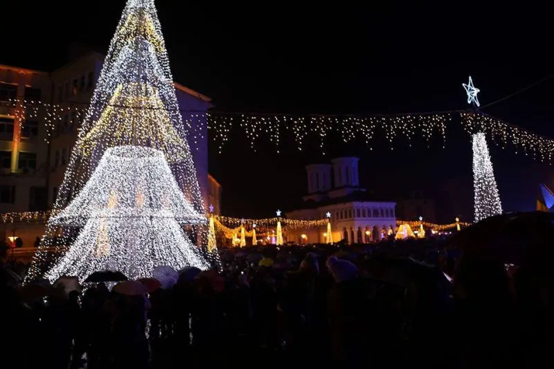 Bradul de 100.000 de euro de la Târgu Jiu nu mai e pe placul Primăriei