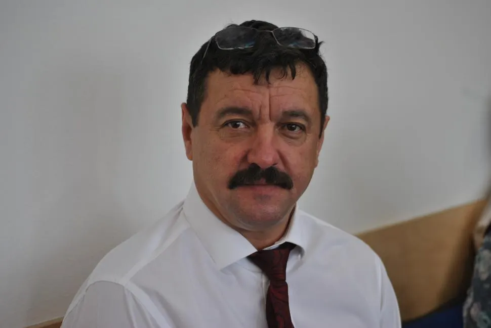 Directorul "pedichiură”, demis de la Primăria Târgu Jiu, revine în politică