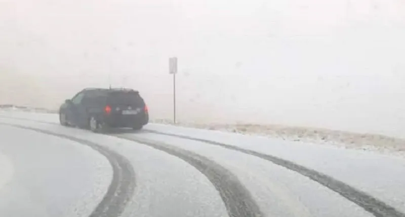 Iarna s-a întors la Rânca. A nins abundent pe Transalpina | VIDEO