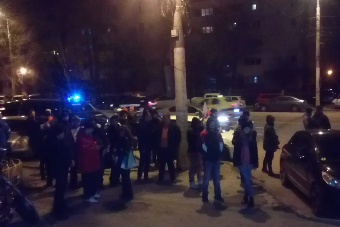 Câteva sute de profesori au protestat la Târgu Jiu
