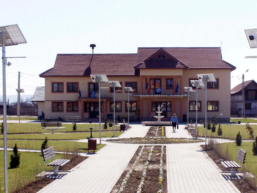 Investiții importante într-o comună din Gorj: Grădiniță, centru social de zi, cămine culturale și canalizare