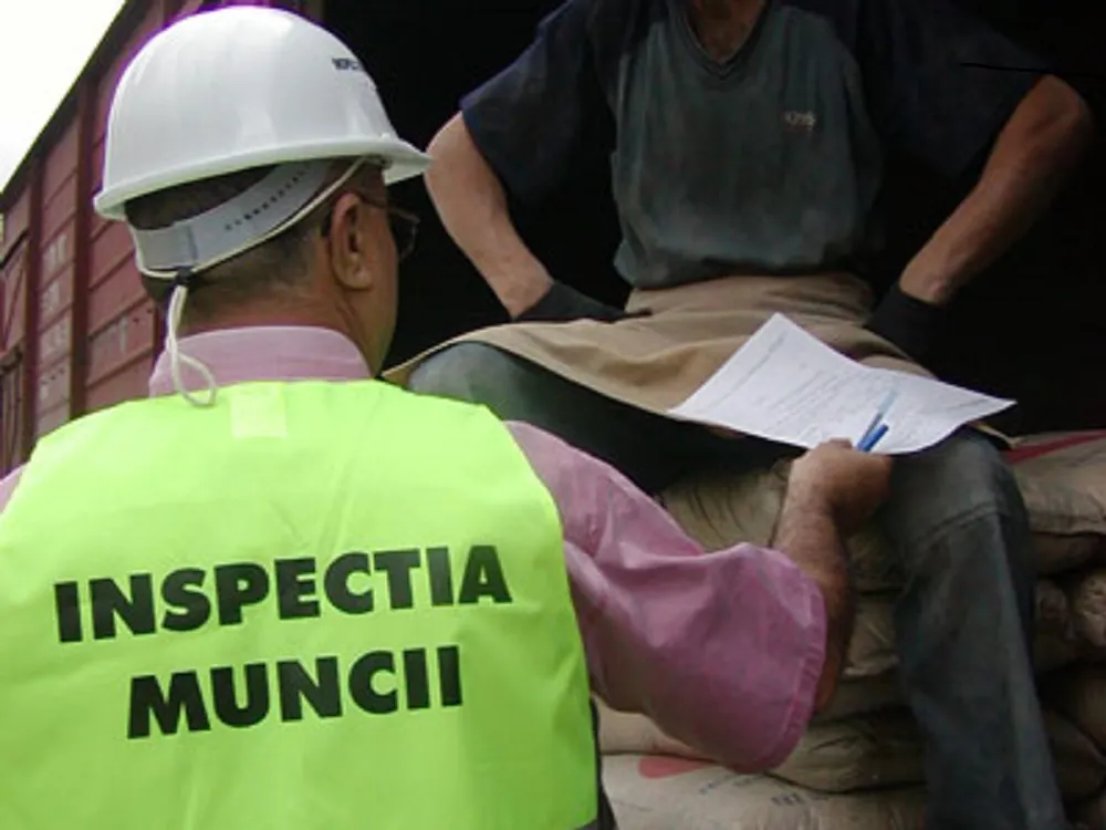 Un fals inspector al muncii a verificat un patron din Gorj