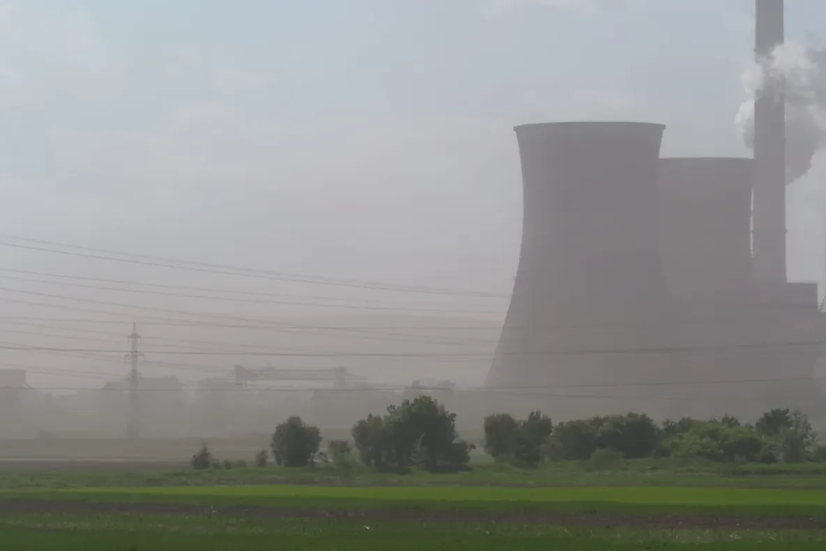 Un nor de cenușă a acoperit termocentrala Turceni