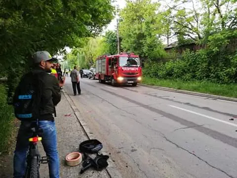 O șoferiță s-a dat peste cap cu mașina în Gorj
