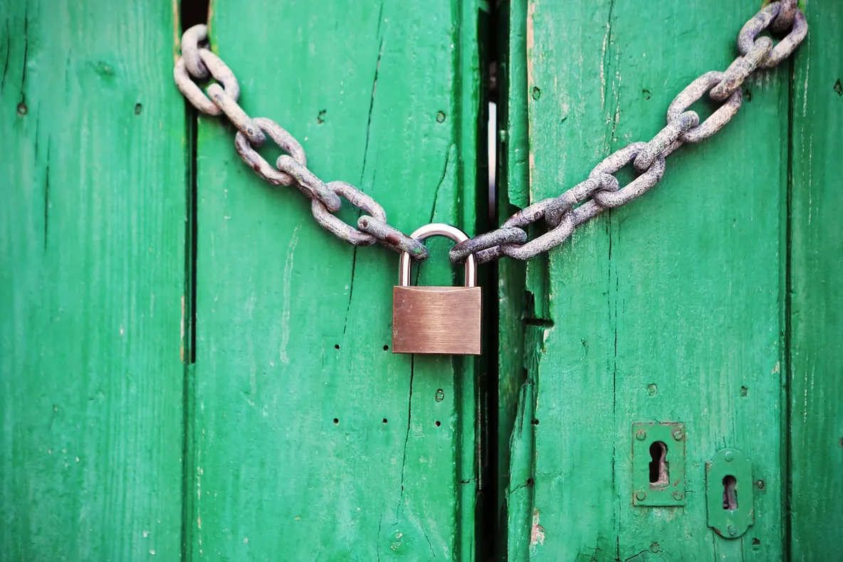 Gorjul, la coada listei naționale a numărului de firme cu activitatea suspendată