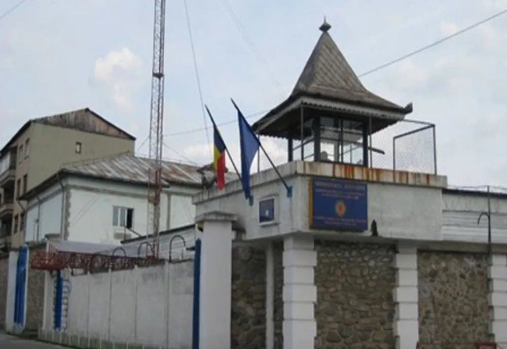 Pericol la Penitenciarul Târgu Jiu: Un polițist a fost depistat cu coronavirus