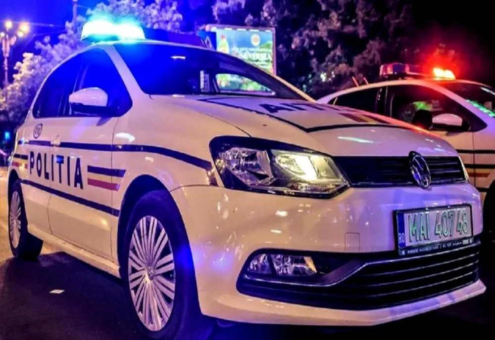 Deşi nu avea permis, un tânăr din Gorj a urcat la volanul unei maşini şi a intrat într-un gard. Poliţiştii l-au reţinut după ce a fugit de la locul accidentului