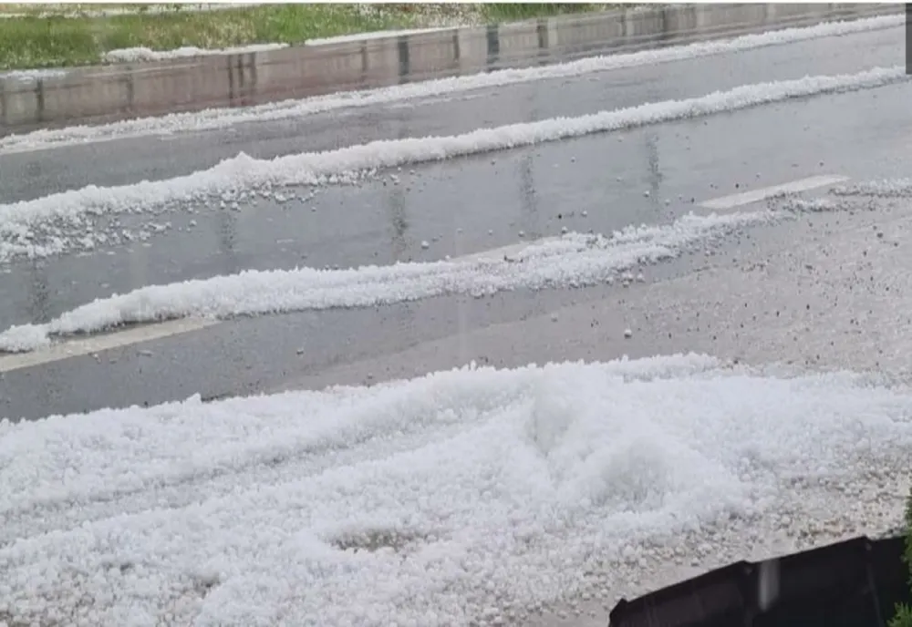 VIDEO | Gorj: A plouat cu grindină la Plopşoru