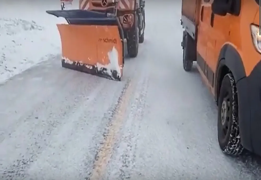 Transalpina, redeschisă după ninsoare de ieri