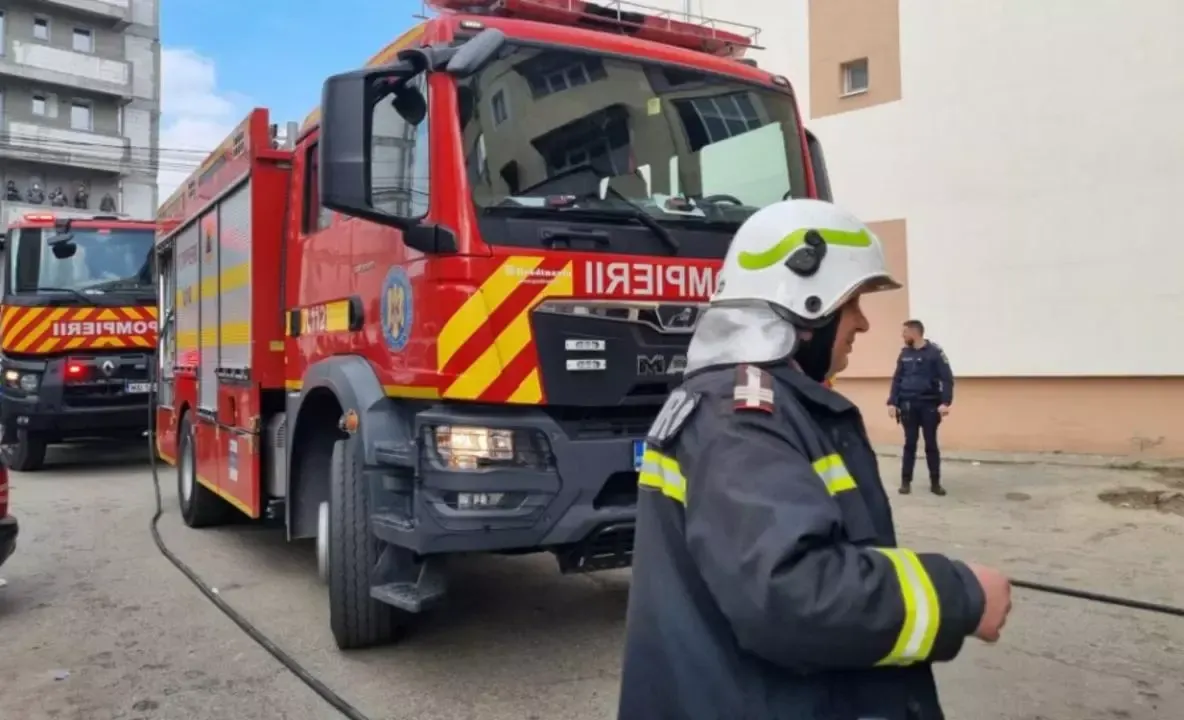Incendiu de proporţii în Voluntari! Vila unei familii a fost mistuită de foc