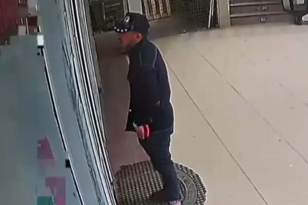 Poliția din Mehedinți cere ajutorul publicului pentru identificarea unui hoț de buzunare filmat în Drobeta-Turnu Severin  | VIDEO