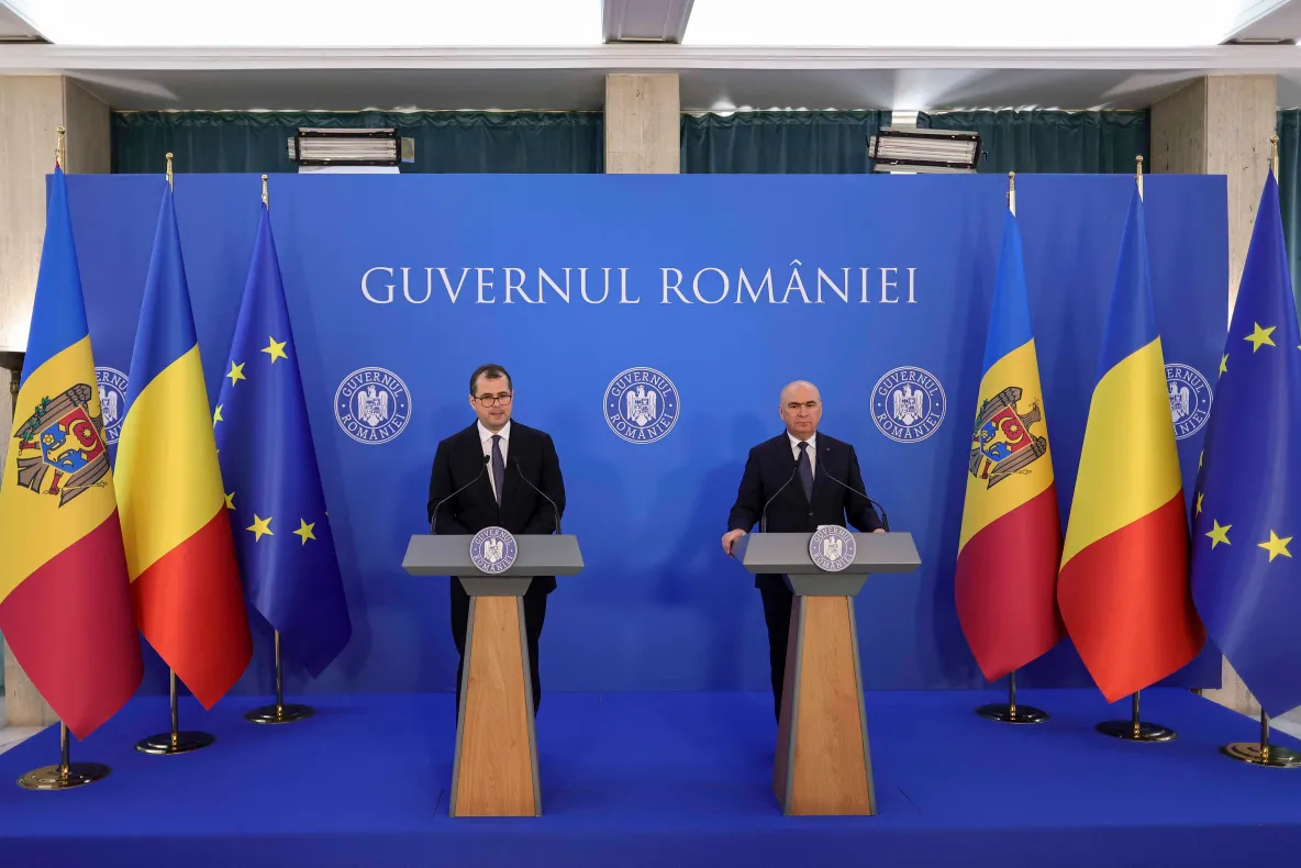 Ilie Bolojan și premierul Republicii Moldova, întâlnire la București. Vasile Tofan, primit cu onoruri militare
