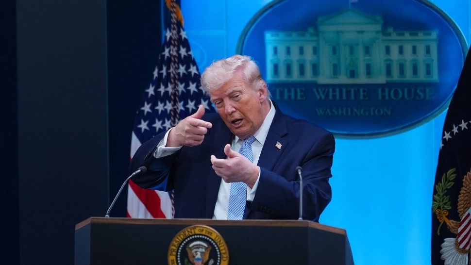 Donald Trump: „Eram la o oră distanță de bombardamente masive în Iran”