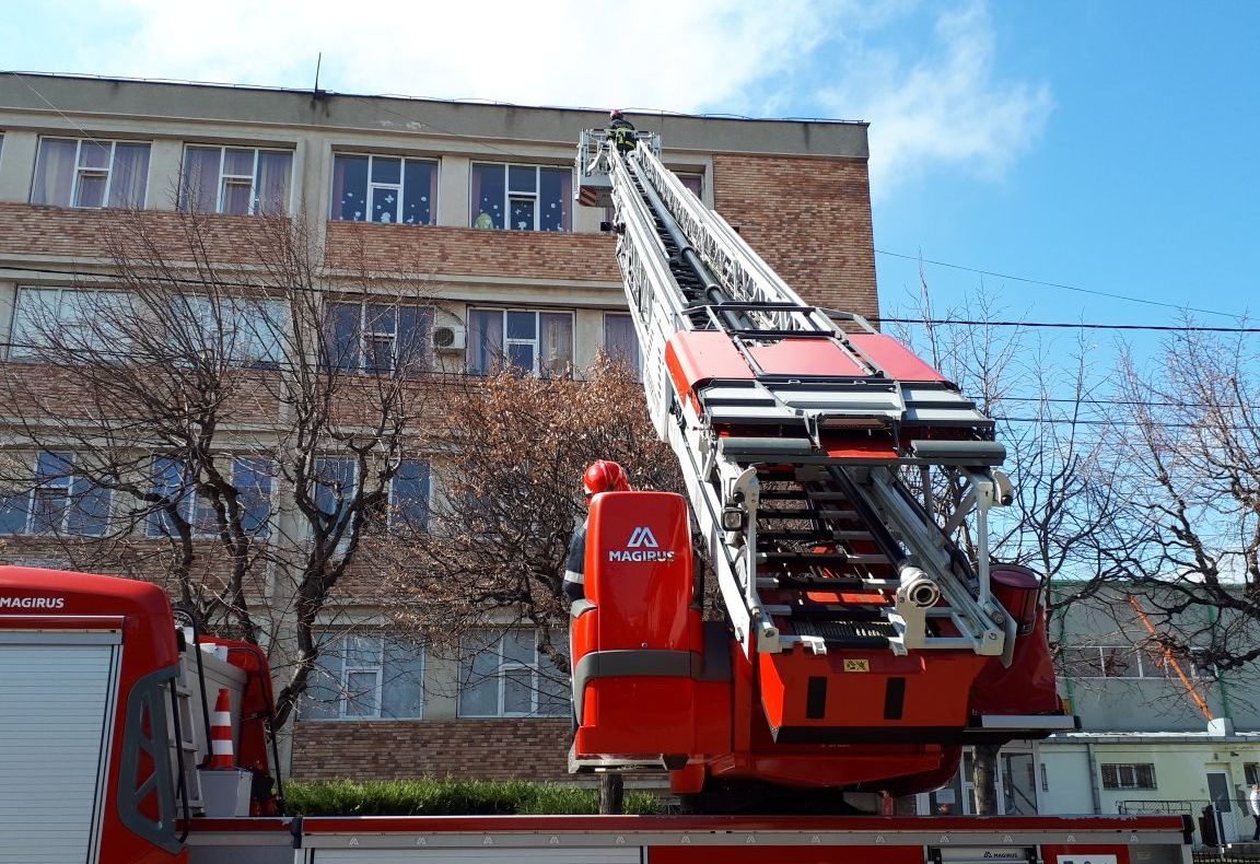 Câte școli din Gorj au autorizație pentru siguranța la incendiu