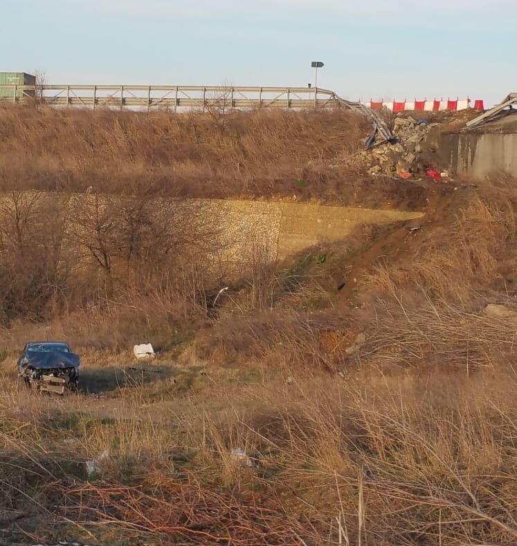 Accident la Motru: Patru mașini avariate și doi răniți