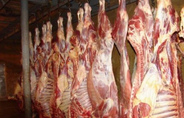 Zeci de percheziții în Gorj la comercianții de carne