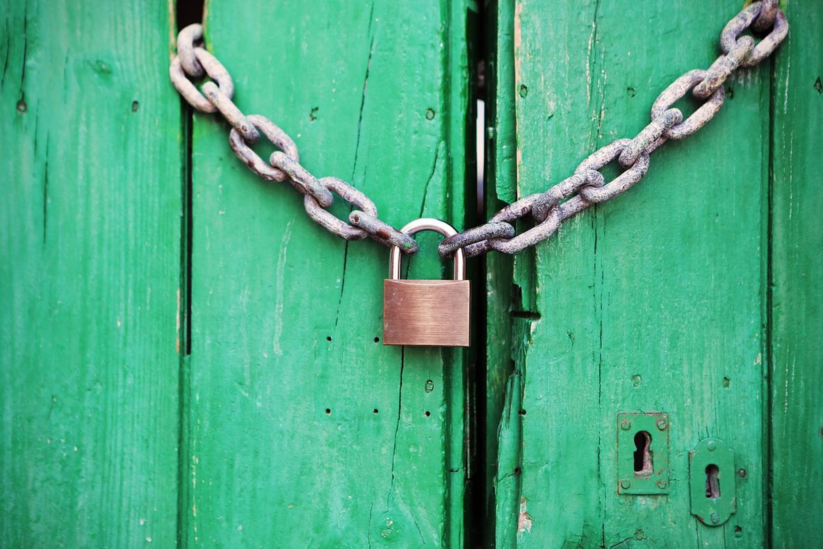 Gorjul, la coada listei naționale a numărului de firme cu activitatea suspendată