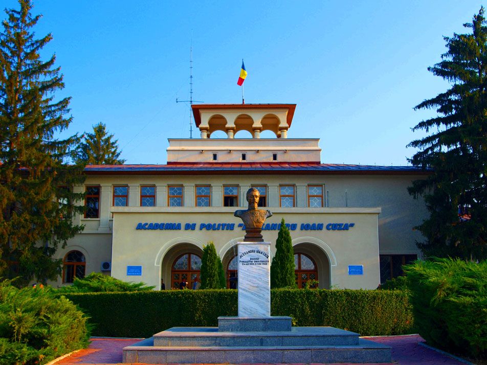 Copiii unor afaceriști gorjeni s-au dat romi pentru a intra la Academia de Poliție
