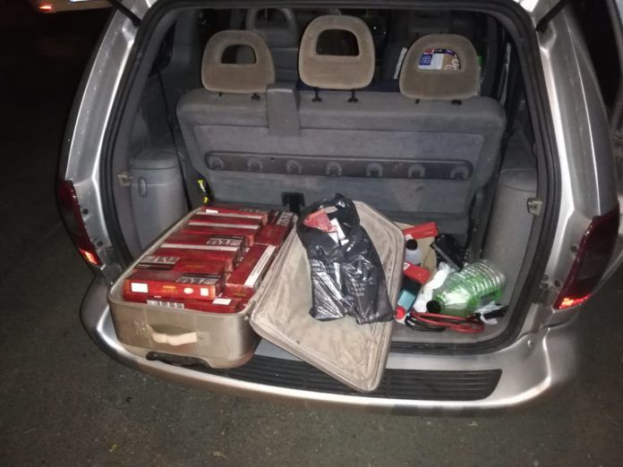 Trei contrabandiști de țigări, reținuți în Gorj