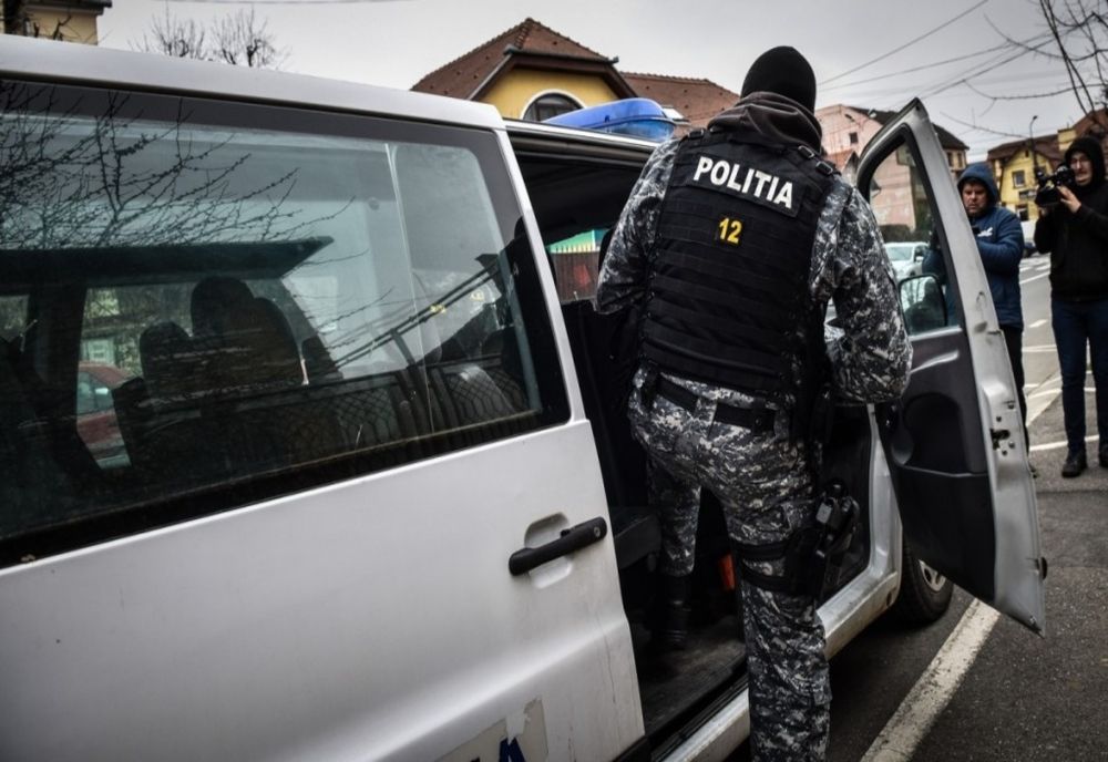 Percheziții în Gorj, la hoții de mașini de lux