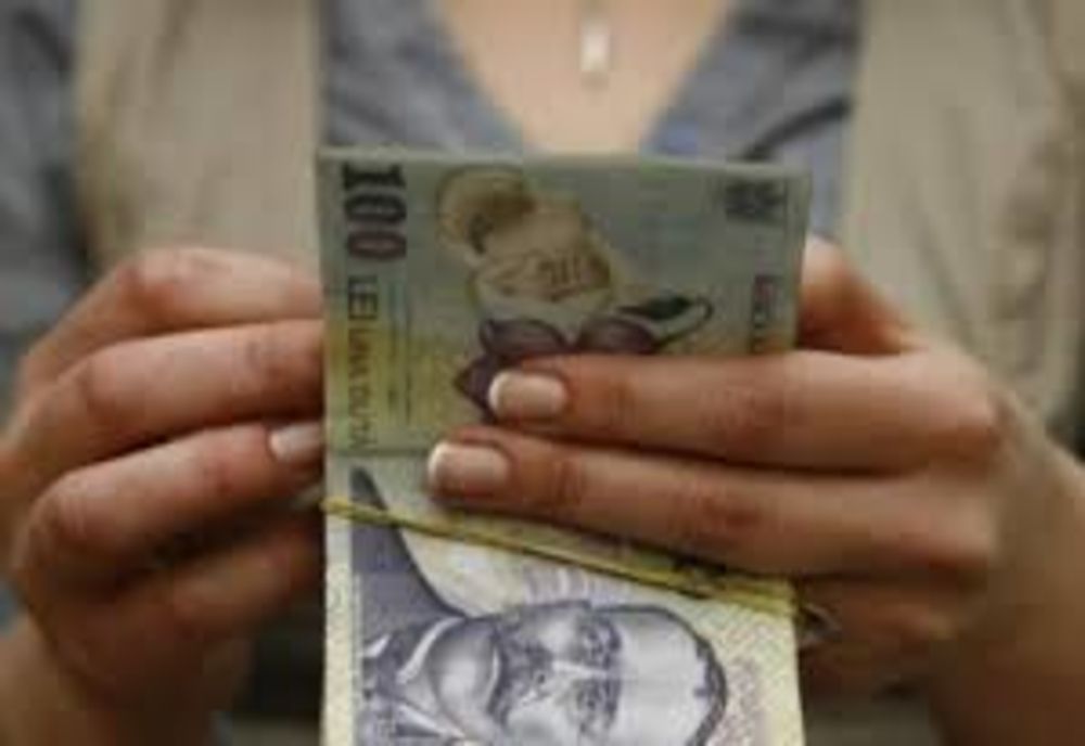 Președintele Iohannis, despre înghețarea salariilor bugetarilor: ”Nu vorbim de austeritate, nu se taie pensiile și salariile”