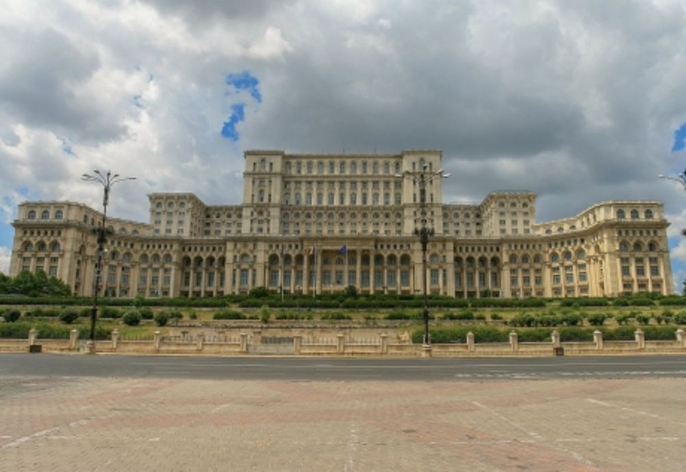 Cîţu, după circul din Parlament: Vreau să văd că autorităţile statului îşi fac treaba şi îi amendează pe parlamentarii AUR care nu au purtat mască joi în Parlament