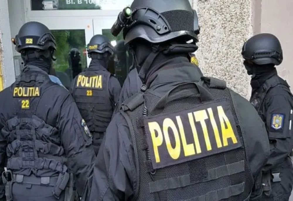 Grupare de cămătari din Gorj şi Mehedinţi, destructurată de poliţişti