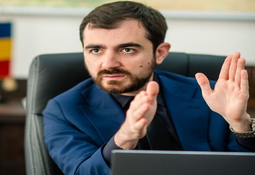 Claudiu Năsui: „PSD și PNL o să crească taxele, apoi vor da vina unii pe alții sau pe UE, iar românii vor pleca în continuare masiv din România”