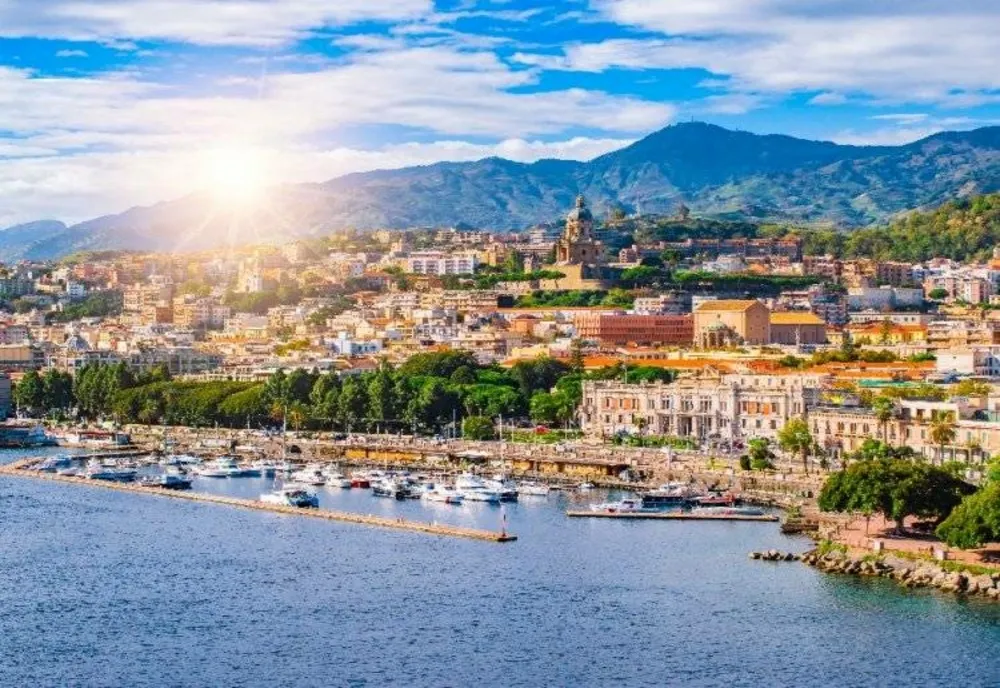 Zborurile de pe aeroportul din Catania, Sicilia, vor rămâne suspendate până vineri dimineaţă