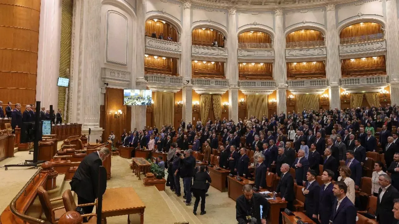 Parlament / Comisii de specialitate - încep audierile miniștrilor propuși în Guvernul Veștea