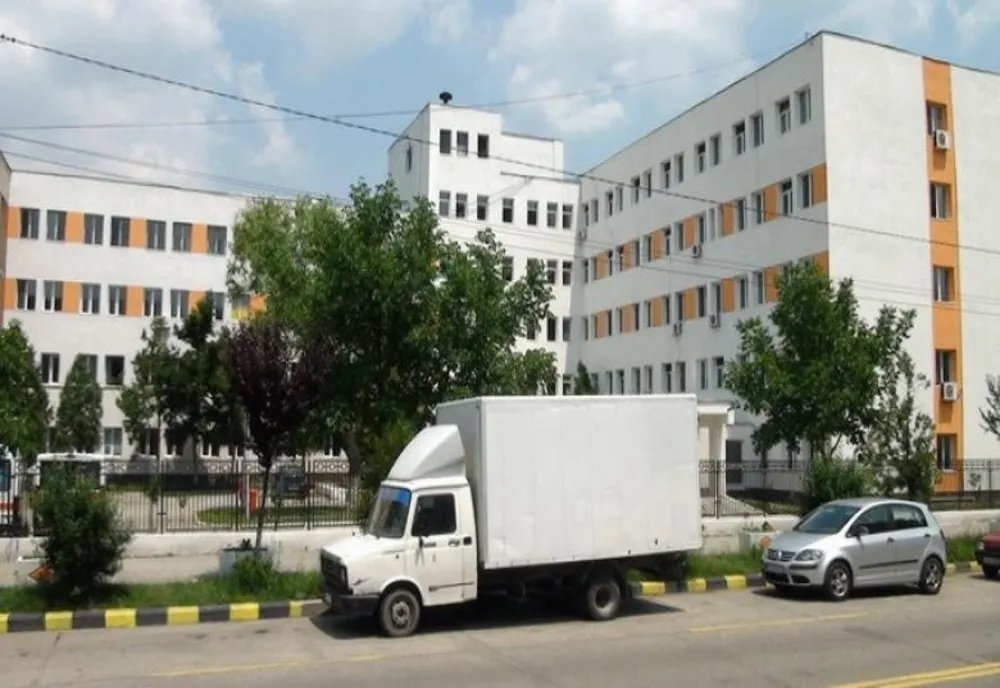 Două spitale din Gorj, amendate pentru murdărie