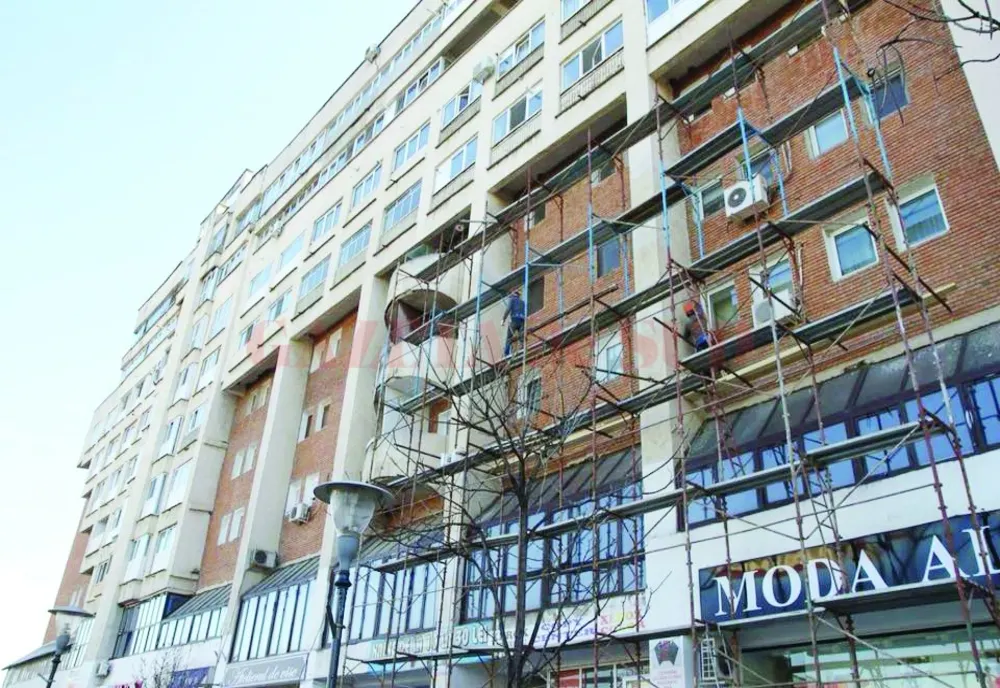 Blocuri din Târgu Jiu, reabilitate termic. Primăria a făcut publică lista