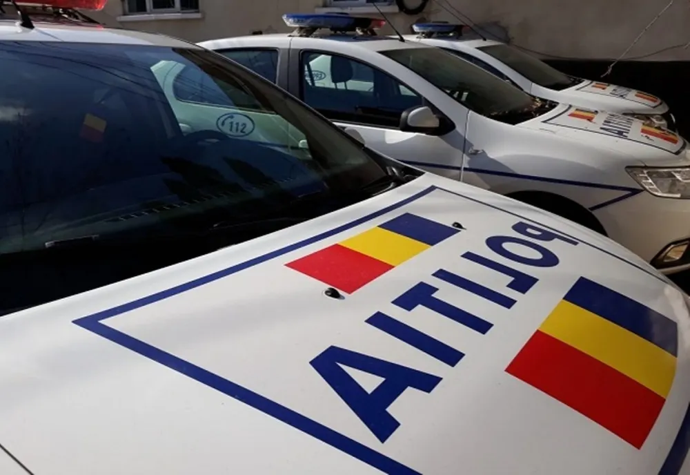 Gorj: Reţinut de poliţişti după ce a tras cu pistolul în tatăl său, în vârstă de 70 de ani