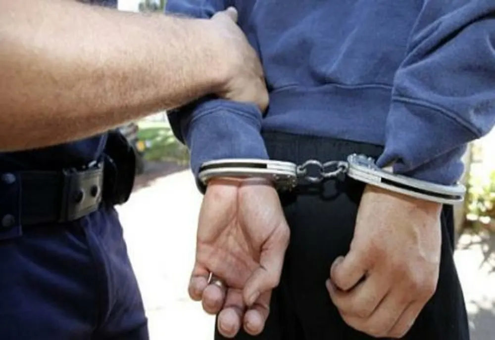 Bărbat din Târgu Jiu, sechestrat de doi tineri din Teleorman şi Dâmboviţa. Poliţiştii i-au reţinut pe cei doi