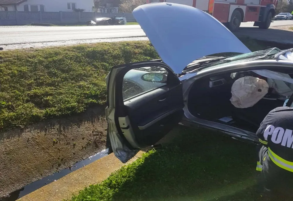 Gorj: Impact devastator al unui autoturism cu un cap de pod