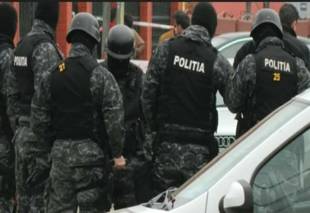 "Lover boy" din Gorj, săltat de DIICOT. Cum a forţat mai multe tinere să se prostitueze