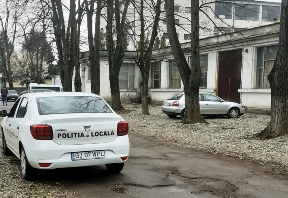 Construcţii ilegale pe terenul fostei fabrici de confecţii din Târgu Jiu