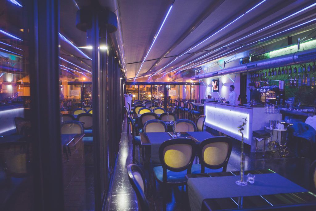 bar