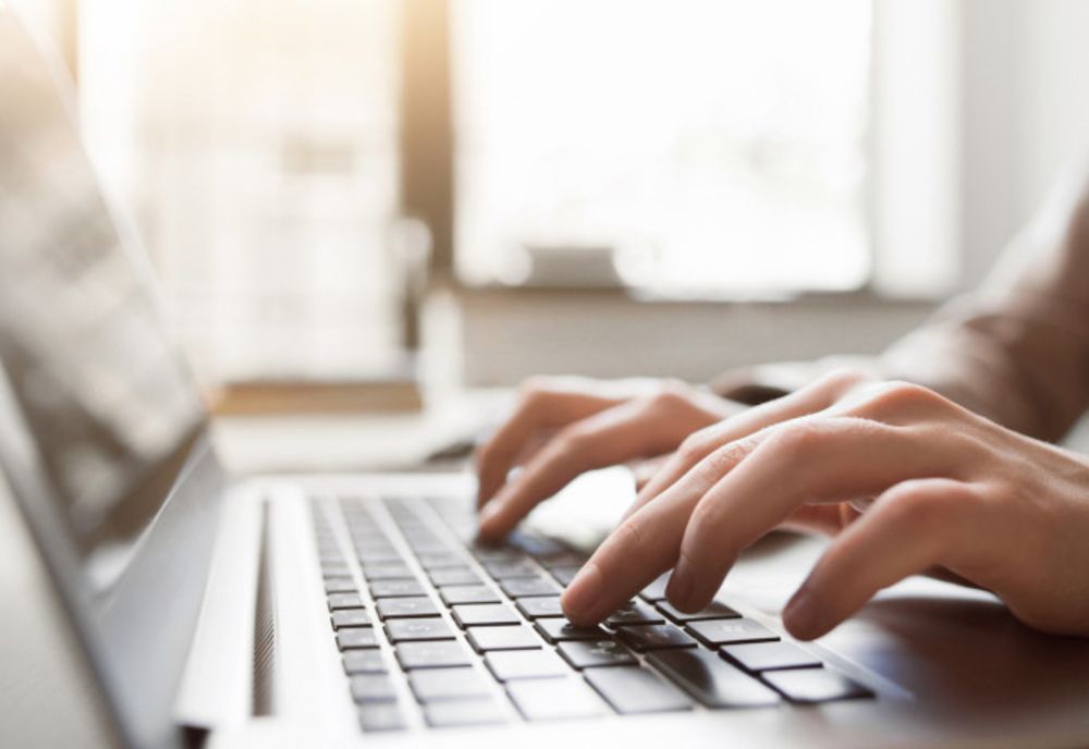 Wi-Fi pe uliță: O comună din Gorj oferă internet gratuit cetățenilor