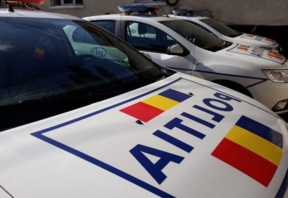 Trei tineri, reţinuţi pentru o tâlhărie în plină stradă, la Târgu Jiu