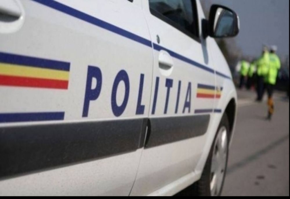 Gorj: A murit electrocutat, în timp ce încerca să coboare un banner electoral