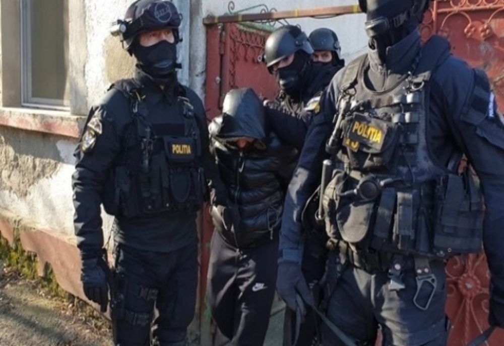 Dosar de evaziune fiscală cu ramificaţii în Gorj, Dolj şi Olt. 29 de percheziţii efectuate miercuri