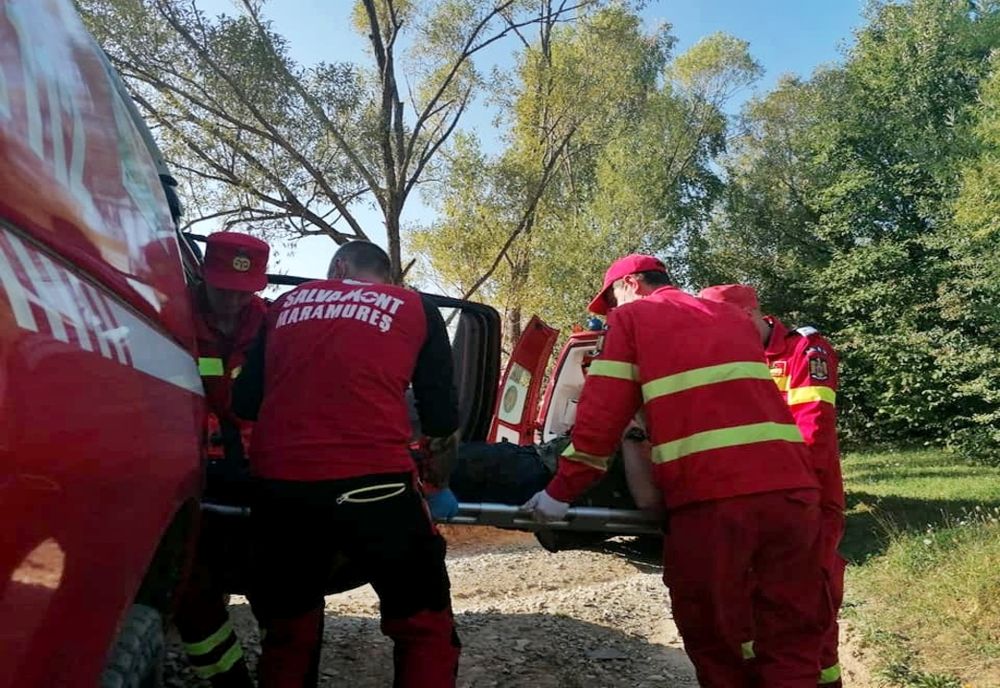 Fetiţă căzută de pe acoperişul unei pensiuni, la Rânca
