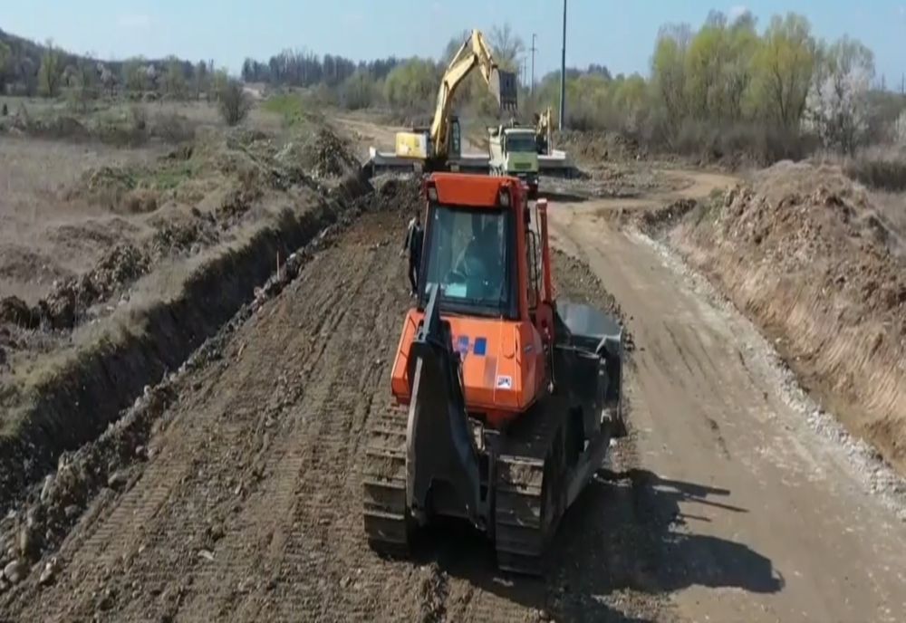 Se lucrează din nou pe Varianta ocolitoare a municipiului Târgu Jiu - VIDEO