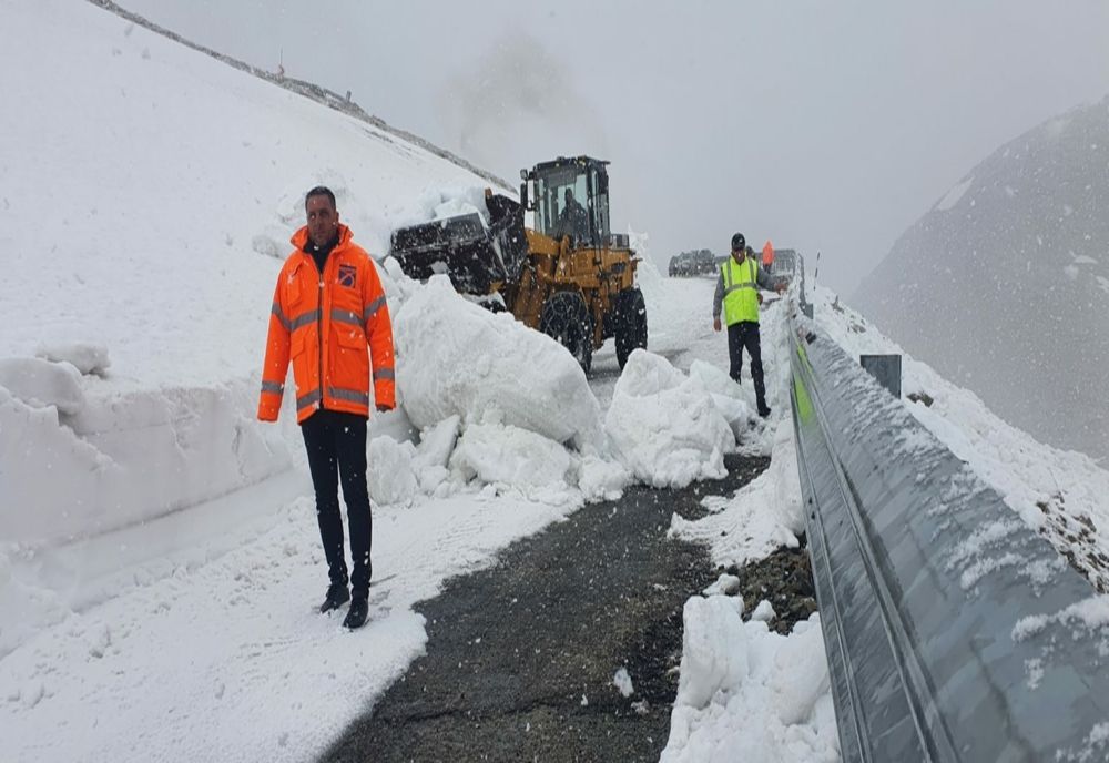 Ninge pe Transalpina. Drumarii intervin