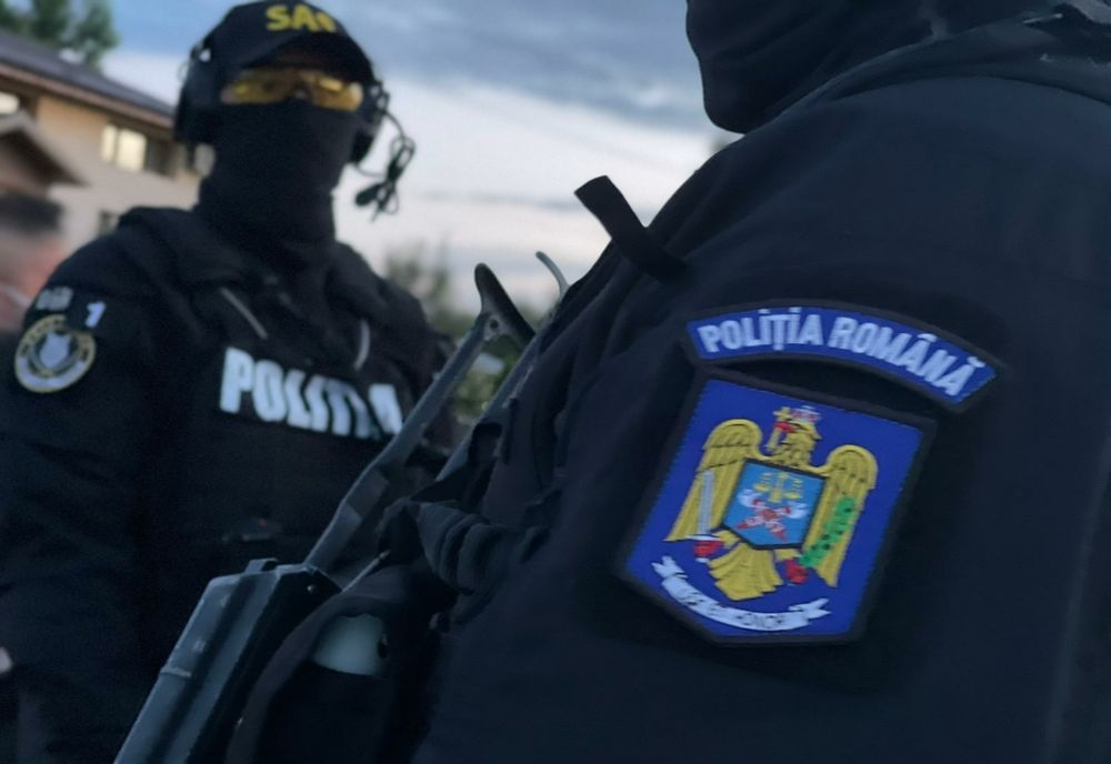 Percheziții pentru destructurarea unei retele de traficanți de droguri