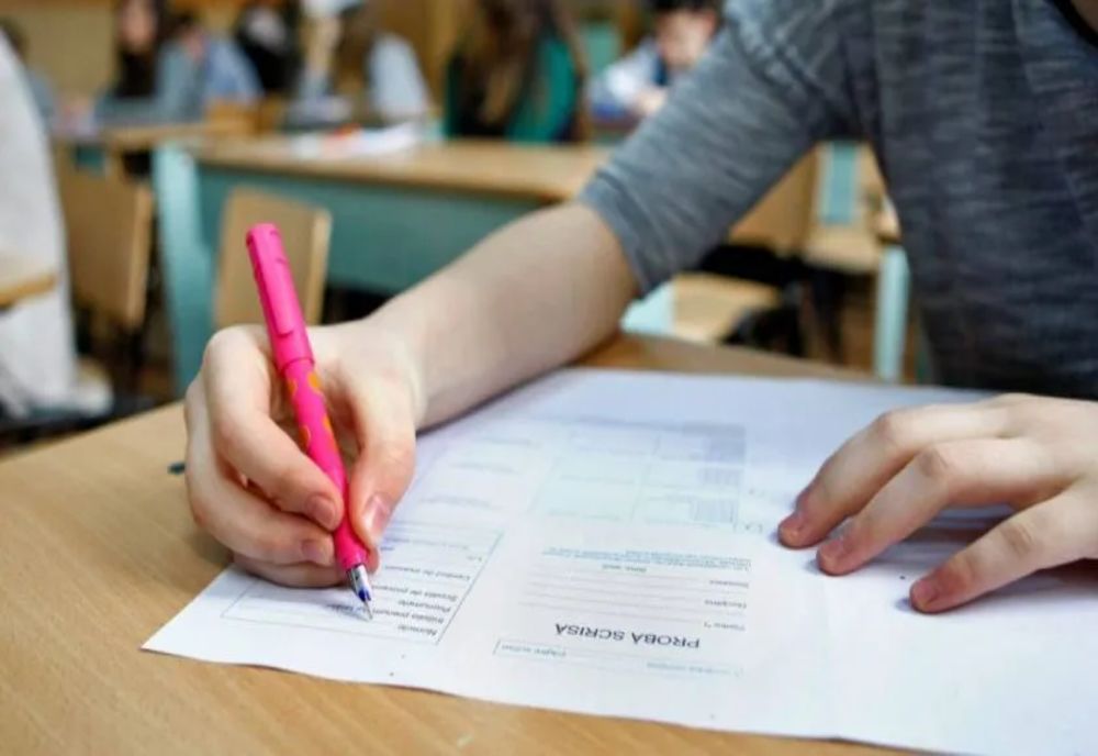 Simularea bacalaureatului continuă astăzi