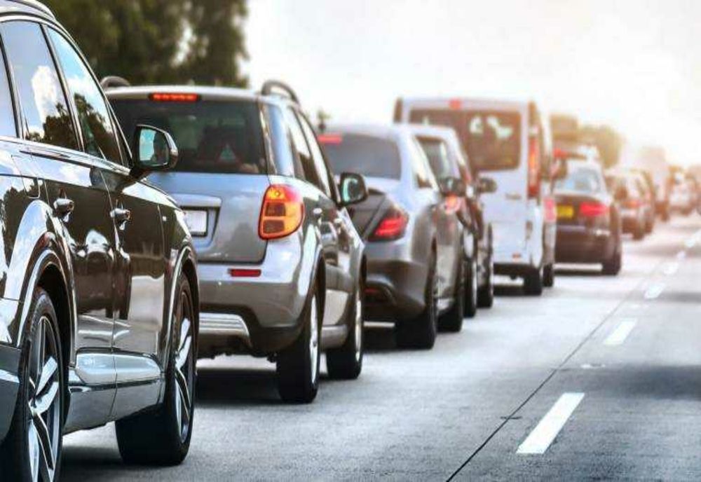 Comisia Europeană relaxează regula din 2035: doar 90% emisii zero, hibridele și motoarele clasice rămân pe piață