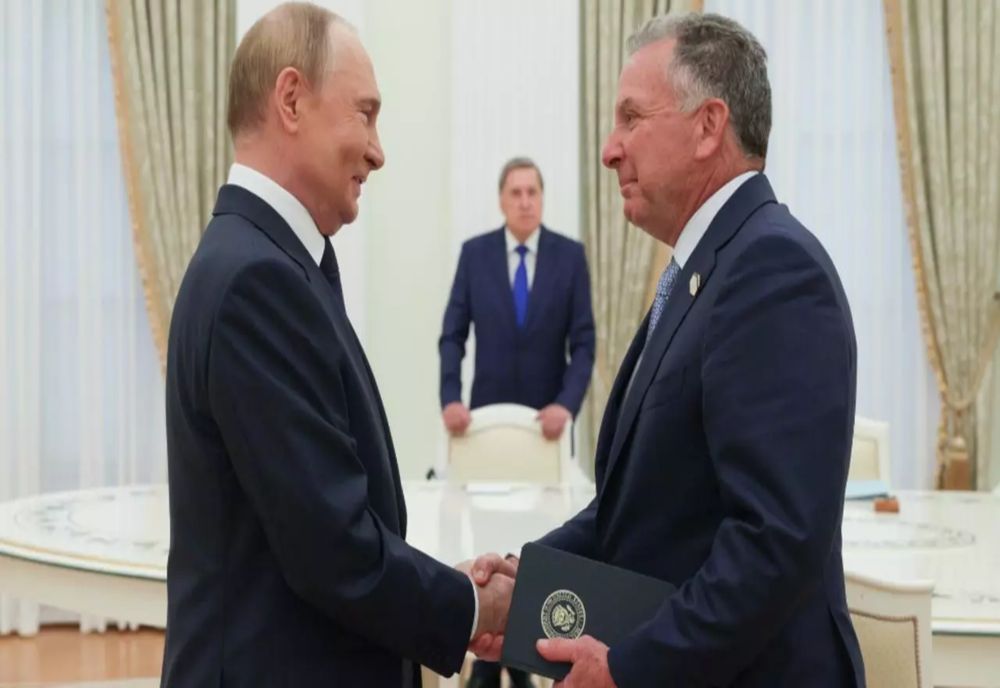 Putin s-a întâlnit cu reprezentanții lui Trump